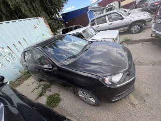 Lada 2191 Granta 2023 Lada Granta, 2023 года, 89 лс, 28000 км еще Lada Granta, 2023 года, 89 лс, 28000 км еще транспортное средство: Lada 2191 Granta год выпуска: 2023 идентификационный номер (VIN): XTA219140РО481760 цвет кузова (кабины): черный рабочий объем (см³): 1596 мощность: 89л/с привод…