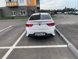 KIA Rio 2021 года выпуска. VIN: Z94C341BBNR247275.