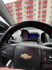 Легковой автомобиль Chevrolet Aveo 2013 года выпуска, цвет серый металлик, VIN XUFTA69EJDN002640, мощность двигателя 85 л. с. (116 кВт), разрешённая максимальная масса 1619 кг, масса без нагрузки 1314 кг.