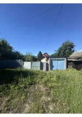 Дом 46.1 кв.м, Самарская обл., 1/2 доля дома в Самаре, Жилой дом, кадастровый №63:01:0248020:684, адрес: г. Самара, пгт Зубчаниновка, ул. Серноводская, д. 16, площадь 46.1 кв.м, общедолевая собственность, размер доли в праве: 1\2.