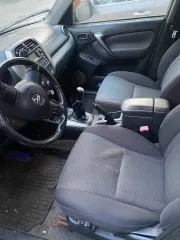 Toyota RAV 4, 2004 легковой автомобиль марки TOYOTA модели RAV 4, год выпуска 2004, идентификационный номер (VIN) JTEHH20V400306987, запрос на электронную почту info@suhanov74.ru, адрес местонахождения г. Москва ул. Перовская, д. 50к5