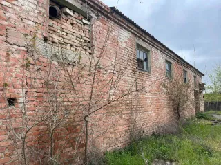 Здание, 289,5 кв.м, Чеченская Республика. Здание нежилое, кадастровый номер 20:08:1301005:482, площадь 289,5 кв.м., количество этажей – 1, год завершения строительства – 1971, адрес: Чеченская Республика, р-н Наурский, с. Алпатово, ул. Южная, д. 6
