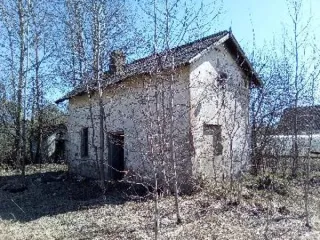 Земельный участок 1750 кв.м с постройками Калужская область Земельный участок площадью 1750 кв.м, кадастровый номер 40:13:050114:69, с расположенными на нем объектами недвижимого имущества: здание площадью 19,6 кв. м с кадастровым номером 40:13:050114:70, здание площадью 73,2 кв. м с кадастровым…