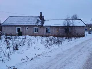 Нежилое помещение, 59.8 кв.м, кадастровый номер 37:02:010721:1135, адрес: Ивановская область, Вичугский р-н, д. Семигорье, д. 114, 1 этаж.