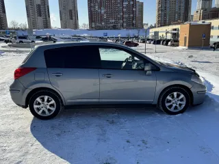 Nissan Tiida 1.6 Elegance, 2008. Легковой автомобиль марки NISSAN, модели Tiida 1.6 Elegance, год выпуска 2008, идентификационный номер (VIN): 3N1FCAC11UK428775. Имущество находится в залоге у ПАО "Совкомбанк". Ознакомление с имуществом осуществляется по согласованию с организатором торгов по эл…