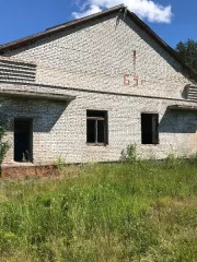 Баня-прачечная №80 с земельным участком. Здание бани-прачечной, кадастровый номер 47:06:0103001:452, назначение – нежилое, площадь 631 кв.м, адрес: Ленинградская область, г. Лодейное Поле, войсковая часть 23438, военный городок №3, д. 80, лит. Ю. Земельный участок, кадастровый номер…