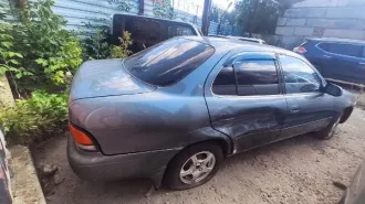 Тойота Sprinter, 1993 года выпуска, серого цвета, государственный номер Н293ХР54. VIN отсутствует, номер двигателя 5АВ421364, номер кузова АЕ1007034069. Вмятина на задней правой двери.