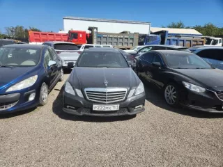 Mercedes-Benz E300, 2009 г.в., г/н Р222МХ161, VIN WDD2120541A071256, черного цвета, возможны скрытые дефекты по кузову. Адрес: Ростовская область, г. Аксай, ул. Западная, д. 2Д.