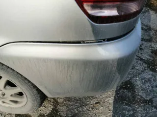 Toyota Ipsum 2001 года, 160 л.с., пробег 261797 км, АКПП. Цвет серый. Кузов АСМ260001992. Состояние: сгнившие пороги, кузов по днищу гнилой, задняя дверь гнилая, капот, решётка радиатора и передний бампер после удара, повреждён пластик салона, отсутствует задний редуктор привода и кардан.