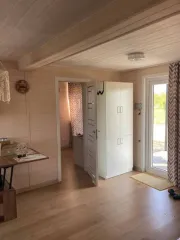 Земельный участок 420 м² и дом 47.8 м² в хуторе Шунтук, Республика Адыгея. Участок, общей площадью 420 +/-5 м2, кадастровый (условный) номер: 01:04:5300007:307. Жилой дом, площадью 47,8 м2, кадастровый (условный) номер: 01:04:5300007:312. Адрес: Республика Адыгея, Майкопский район, сельское…