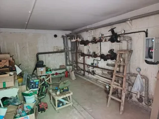 Нежилое помещение цокольного этажа общего пользования, площадью 110,2 кв.м, кадастровый номер 23:45:0101211:728, расположенные по адресу: Краснодарский край, Крымский р-н, г. Крымск, ул. Белинского, д. 37-м, пом. 1,2,3,4,6,7.