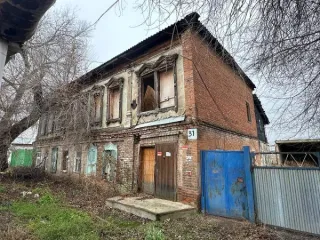 Нежилое здание 317,4 кв.м и участок 678 кв.м, Оренбург здание, назначение: нежилое, количество этажей: 2, в том числе подземных 0, площадь 317,4 кв. м, кадастровый номер: 56:44:0231010:50, адрес: г. Оренбург, пер. Ивановский, д. 31; земельный участок, категория земель: земли населенных пунктов…