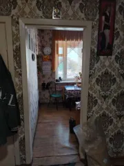 1/2 доли на квартиру в Бурятии еще 1/2 доля в праве на жилое помещение, площадь: 56,9кв.м., адрес  местонахождение : Российская Федерация, Республика Бурятия, м.р н Северо Байкальский, г.п. поселок Новый Уоян, пгт. Новый Уоян, ул. 70 лет Октября, д. 30, кв. 11, кадастровый номер: 03:17:090146:350