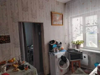 Доля квартиры 32,3 кв.м в Пензенской области. 1/3 доля в праве на жилое помещение, площадь 32,3 кв.м. Адрес: Пензенская область, Сосновоборский район, рп. Сосновоборск, ул. Театральная, д. 11, кв. 3. Кадастровый номер: 58:26:0640101:600.