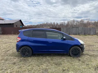 Honda Fit 2010, автомобиль марки Honda модель Fit 2010 г.в., номер кузова GE6-1397902, по предварительной записи по тел.: 89953249931 по адресу: Иркутская область, Черемховский р-н, д. Шаманаева, ул. Чкалова, д.59