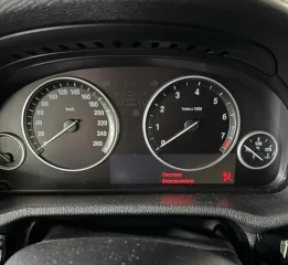 BMW X3 xDrive 28i 2017 года, черный цвет. VIN: X4XWX994800S99398, ПТС: 92ОЕ264545, госномер: О531ММ799. Произведен в России. Бензиновый двигатель объемом 1997 см³, мощность 245 л.с. (180 кВт). Экологический класс пятый. Разрешенная максимальная масса 2460 кг, масса без нагрузки 1845 кг. Техническое…