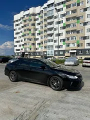 Toyota Camry, 2015 года, 181 л.с., 250000 км, АКПП. Легковой автомобиль, марка: TOYOTA CAMRY, VIN: XW7BF4FK70S127011, г/н: Е744ТУ186, находится в залоге у ПАО «ДРАЙВ КЛИК БАНК».