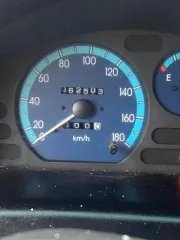 Daewoo Matiz 2010 года, 51 л.с., пробег 62503 км. VIN: XWB4A11CDAA293160. Цвет кузова: серебристый. Номер двигателя: F8CV 512790KC2. Двигатель снят, автомобиль разукомплектован.