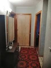 Квартира, Ханты-Мансийский автономный округ - Югра, г. Нефтеюганск, мкр 8А, д 43, кв 60, кадастровый номер: 86:20:0000055:2368. Регистрация перехода права собственности, снятие арестов и ограничений осуществляется покупателем самостоятельно за его счет.