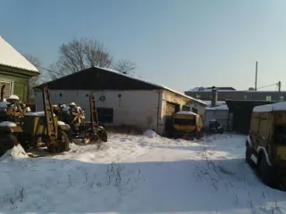 Земельный участок и нежилые помещения 233,2 кв.м Приморский край Земельный участок кадастровый номер 25:13:030209:1328 площадью 19822 кв.м категория земель: Земли населенных пунктов виды разрешенного использования: склады адрес местоположению: местоположение установлено относительно ориентира…