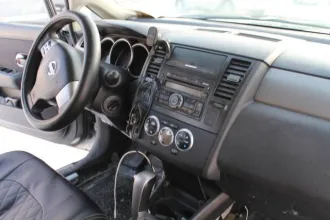 Nissan Tiida 2008 года, 110 л.с., АКПП. Автомобиль легковой Nissan Tiida 1.6, 2008 года выпуска, государственный регистрационный знак Е918ВМ154, VIN 3N1FCAC11UL445513.