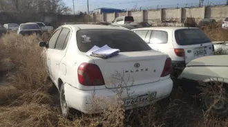 Toyota Platz 2005, седан, госномер Р643BK17, VIN Р643BK17, модель Toyota Platz.