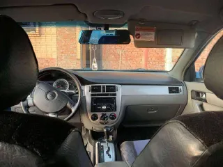 Шевроле Лачетти 2007 года, 109 л.с., пробег 200000 км, автоматическая коробка передач. VIN: XUUNA196J70000794, госномер: Р014ОО30.