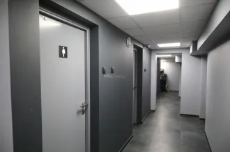 Нежилое здание 2410,8 кв.м с участком 1230 кв.м, Санкт-Петербург, ул. Радищева, д. 39, лит. А, 3-этажное, кадастровые номера 78:31:0001210:3029, 78:31:0001210:8, земли населенных пунктов - для размещения административно-управленческих и общественных объектов, ограничения и обременения: ипотека до…