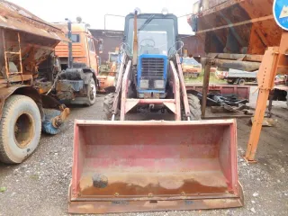 Экскаватор-погрузчик JCB 3CX 14M2WM. НДС не облагается. Ознакомление с порядком проведения торгов по телефону: 8 (916) 511-81-30 в рабочие дни с 11:00 до 14:00. Запросы на ознакомление с документами и организацию осмотра принимаются по электронной почте: imperium_ooo@mail.ru.