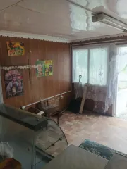 Нежилое здание, площадь 18.1 кв. м, адрес (местонахождение): Курская обл., г. Льгов, ул. Литейная (в районе почтового отделения Льгов-3), КН: 46:32:010103:6692. Находится в совместной собственности. Нежилое здание расположено на земельном участке, предоставленном в аренду Администрацией города…