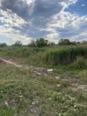 Земельный участок, категория земель, кадастровый номер 63:10:0105040:1058, расположен по адресу: Россия, Самарская область, город Чапаевск, улица Советская, дом 13. Площадь участка составляет 949 кв.м. Осмотр возможен по предварительной записи у организатора торгов в рабочее время по телефону…