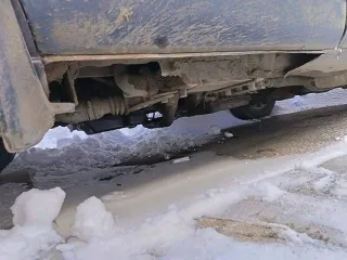 Nissan Largo 1994 года, 79 л.с., пробег 202381 км, АКПП, задний привод. Госномер Т844ВО49. Двигатель дизельный CD20-405989Х, объем 1973 см³, мощность 79 л.с. Кузов VNW30011917, серый цвет. Состояние: требуется полный ремонт и покраска кузова, значительная коррозия. Лобовое стекло с трещиной…