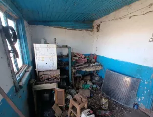 Оборудование в составе: косилка КИР 1,5, водораздатчик ВУК 3, прицеп тр. 2ПТС-4, культиватор КРН-5,6, плуг ПЛН 3х35, жатка валковая ЖВП 4,9, прицеп тр. 2ПТС-4,5, сеялка СЗП-3,6А, сеялка СУПН-8, валкообразователь, прицеп ПСЕ 12,5, плуг ПЛН 4х35, плуг ПЛН 5х35, культиватор КПС-4, кран-балка…