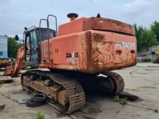 Экскаватор гусеничный Hyundai R300LC-9SH, заводской номер HHKHZ808LE0000183, 2014 год выпуска, госномер 58 УЕ 9248 (63 СВ 9366). Экскаватор гусеничный Hyundai R300LC-9S, заводской номер HHKHZ810LE0001178, 2014 год выпуска, госномер 58 УЕ 9241 (63 СВ 9362). Трактор ДТ-75 ДЕРС2 с буровой установкой…