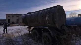 Полуприцеп битумовоз 2001 года выпуска, государственный регистрационный знак АА7063 75RUS. Среднее неудовлетворительное состояние. Требует восстановления и проведения капитального ремонта основных агрегатов и узлов. Требует доукомплектации. Восстановление значительно затратно. Внешний вид…