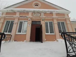 Нежилое помещение 361,7 кв.м, гараж 43,5 кв.м, земельный участок 2056 кв.м, Оренбургская область. Нежилое здание общей площадью 361,7 кв.м, кадастровый номер 56:41:0103051:66, одноэтажный кирпичный гараж общей площадью 43,5 кв.м, кадастровый номер 56:41:0103051:197, земельный участок общей площадью…