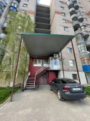 Помещение общей площадью 146,8 м², кадастровый номер 70:20:0000003:17886, расположенное по адресу: Томская область, город Стрежевой, микрорайон 5-й, дом 501/1, назначение: свободного назначения, функционал: офисно-торговый объект свободного назначения