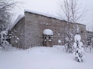 Склад 319.7 кв. м с участком, Республика Коми. Здание склада ПС и ВС, назначение: нежилое, площадью 319,7 кв. м, этажность 1, в т. ч. подземных 0. Местоположение: Республика Коми, г. Печора, п. Березовка. Земельный участок площадью 3324 +/- 101 кв. м, категория земель: земли промышленности…