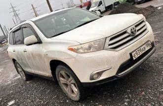 Toyota Highlander 2013 года выпуска, VIN JTEES42A502220795.