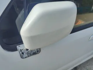 Suzuki Wagon R Solio 2001 года, цвет белый. Государственный номер К328МН186. Двигатель: мощность 88 л.с., объем 1328 куб. см. Кузов № MA34S107163. Автомобиль не на ходу. Имеется обременение в виде запрета на регистрационные действия.