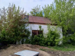 Земельный участок 158 кв.м и здание гараж 33 кв.м, Новосибирская область - Земельный участок: Земли населённых пунктов, разрешенное использование: Объекты гаражного назначения (2.7.1), общей площадью: 158 кв.м., кадастровый номер: 54:05:020903:485. Местоположение: Новосибирская область, Доволенский…