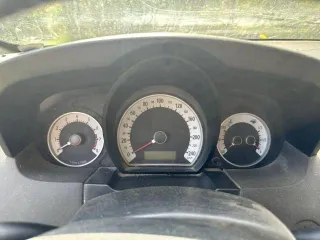 Kia Ceed, VIN: XWEFF241280004155, категория B, 2008 г.в. модель двигателя G4FA 8Z039372, кузов: XWEFF241280004155, цвет кузова – синий, мощность двигателя, л.с. (кВт) – 109 (80,2) рабочий объем двигателя куб.см. – 1396, разрешенная максимальная масса, кг. – 1710, масса без нагрузки, кг. – 1355.