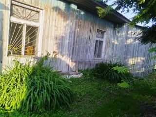 Административное здание 98.8 кв. м, Курганская область, Мокроусовский район, с. Мокроусово, ул. Кирова, д. 37. Назначение: нежилое, количество этажей: 1, общая площадь: 98.8 кв. м. Одновременно с земельным участком площадью 308 кв. м, категория земель: земли населенных пунктов, виды разрешенного…