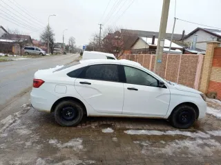 Lada Vesta 2021, автомобиль марки Lada модель Vesta 2021 г.в., VIN-номер XTAGFL110NY599441 (залог ПАО Совкомбанк). Ознакомление с имуществом осуществляется по месту его нахождения (Краснодарский край, г. Краснодар, ул. Герцена, д. 27) в раб. дни с 10.00 до 17.00 ч после предварительного…