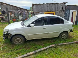Kia Rio 2011, автомобиль марки Kia модель Rio, VIN XWEDH411BB0010717. Ознакомление с условиями, характеристиками и документацией по адресу: 410012, г. Саратов, ул. Слонова 1, офис 83, с 10:00 до 16:00 по местному времени, по предварительному согласованию по тел.: +7 917 205 38 70.