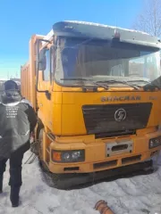 Автомобиль SHACMAN SX3258DR384, 2018 года выпуска, цвет – желтый, государственный номер Н139ЕР28, идентификационный номер (VIN) LZGJRDR41JX016054, номер шасси (рамы) LZGJRDR41JX016054, номер двигателя 1618С033347, мощность двигателя – 335,9 л.с. Обременения – арест. Собственник – ООО «Синь Чхэн». …