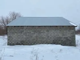 Объект незавершенного строительства 98,5 м² и участок 583 м² Оренбургская область Объект незавершенного строительства площадью застройки 98,5 кв. м с кадастровым номером 56:47:0101003:640 расположен по адресу: Российская Федерация, Оренбургская область, Соль-Илецкий район, г. Соль-Илецк, ул…