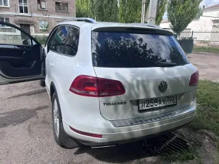 Volkswagen Touareg 2013, 249 л.с., 280775 км, полный привод, АКПП, легковой универсал, г/н Н258АХ702, цвет белый, VIN XW8ZZZ7PZDG006843, ПТС 78 ХА 870604, СТС 99 60 563800