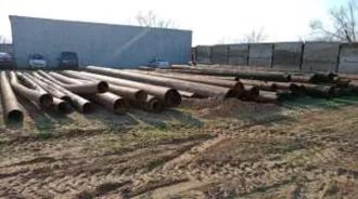 Металлическая труба длиной 12.6 м, диаметром 430 мм.