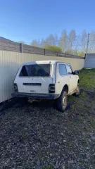 ВАЗ 21213, 2001 года выпуска, VIN XTA21213011592706. Техническое описание: Автомобиль примерно полгода уже не эксплуатируется, на данный момент не заводится. Требуется ремонт, либо замена карбюратора. С двигателем всё в порядке. Он после капитального ремонта. Просто не заводится из-за неисправного…